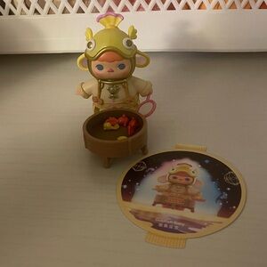 Pucky Goldfish Baby Figure